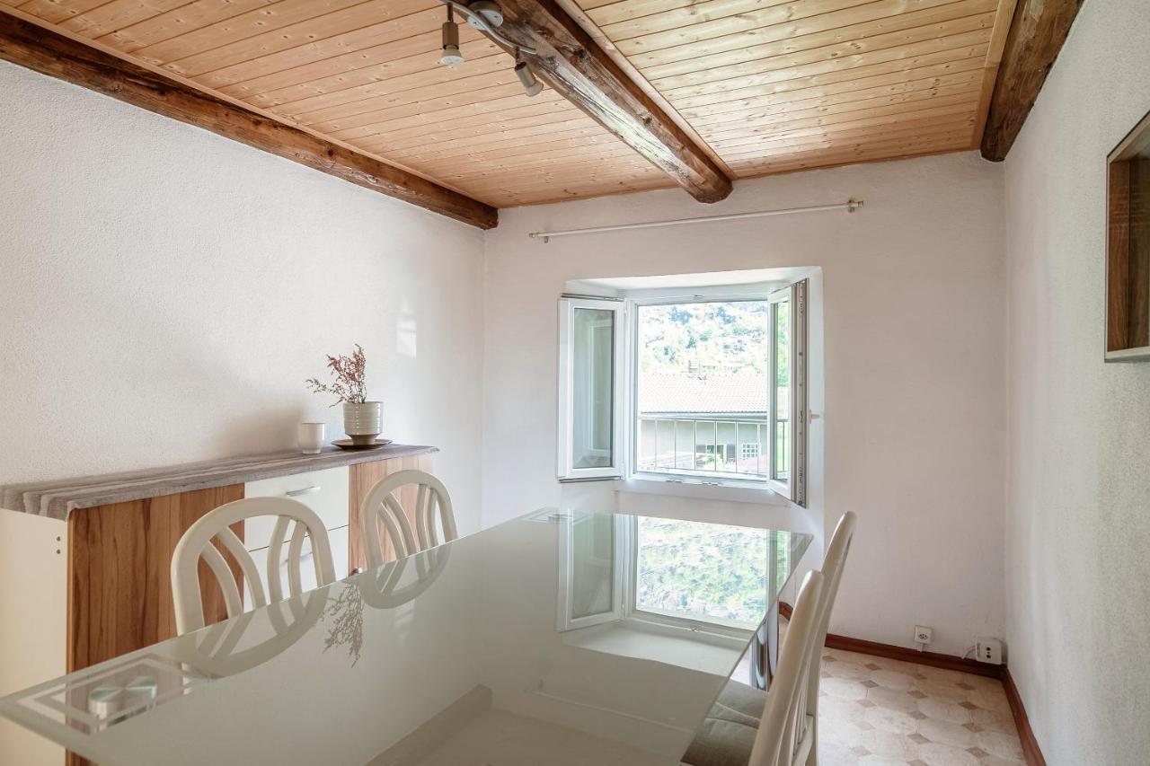 Stela - Rustic House In The Heart Of The Leventina Apartment Lavorgo
